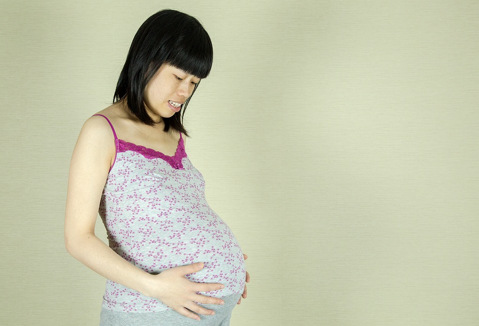 妊娠したら腹部エコーはいつから？経膣エコーとの違いは？